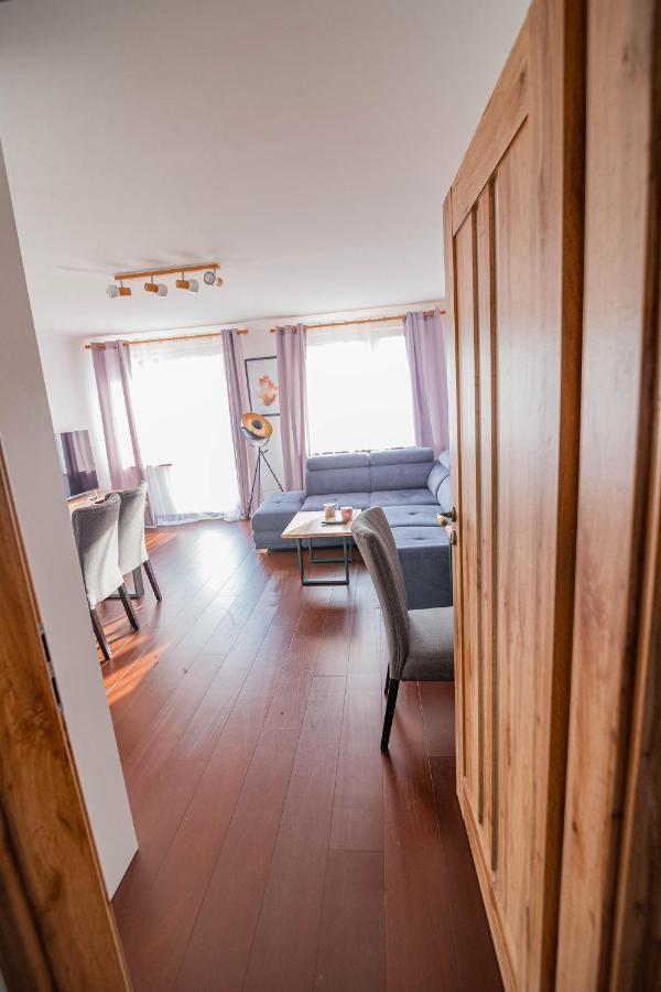 Duze W Centrum Z Widokiem Sklářská Poruba Exteriér fotografie